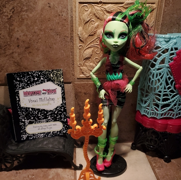 Monster High - Picture 2 of 3